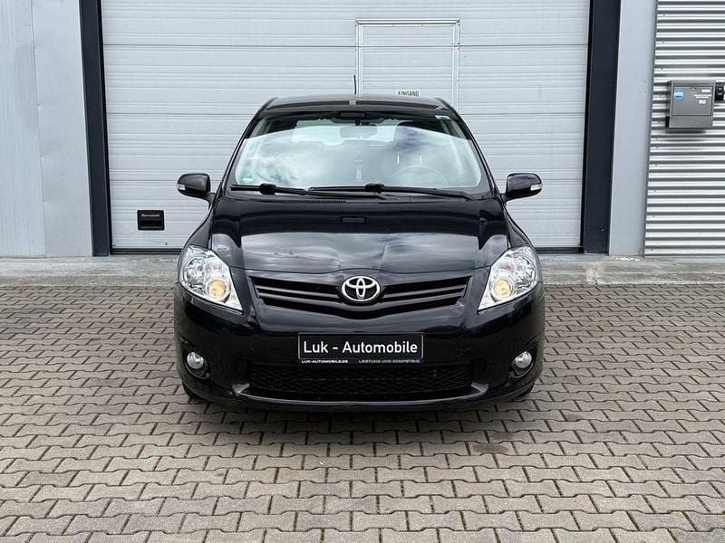 Gebraucht Toyota Auris Edition 132 PS (97 kW) 2012 Schwarz Limousine