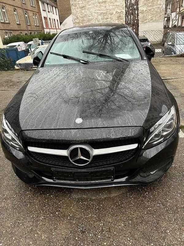 Gebraucht Mercedes C180 156 PS (114 kW) 2017 Schwarz Coupé