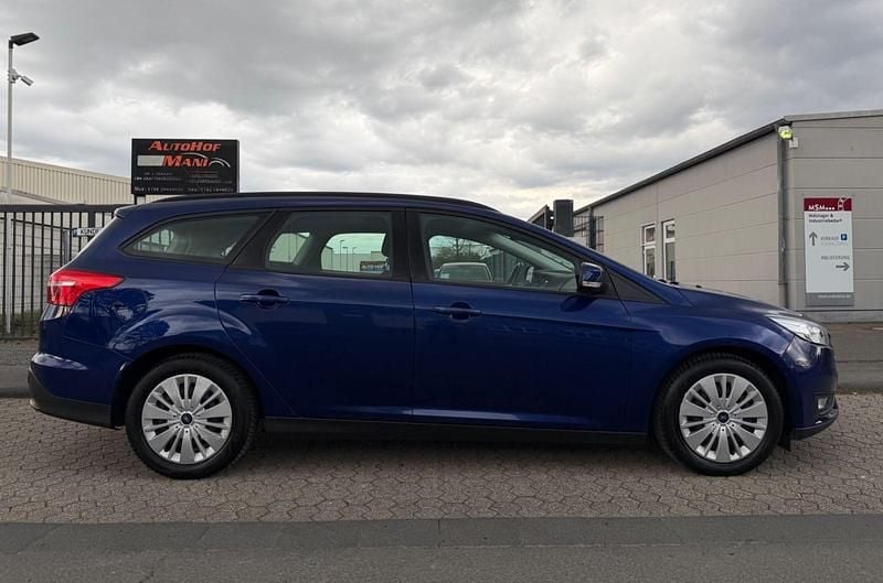 Gebraucht Ford Focus Business Edition 150 PS (110 kW) 2016 Blau Kombi