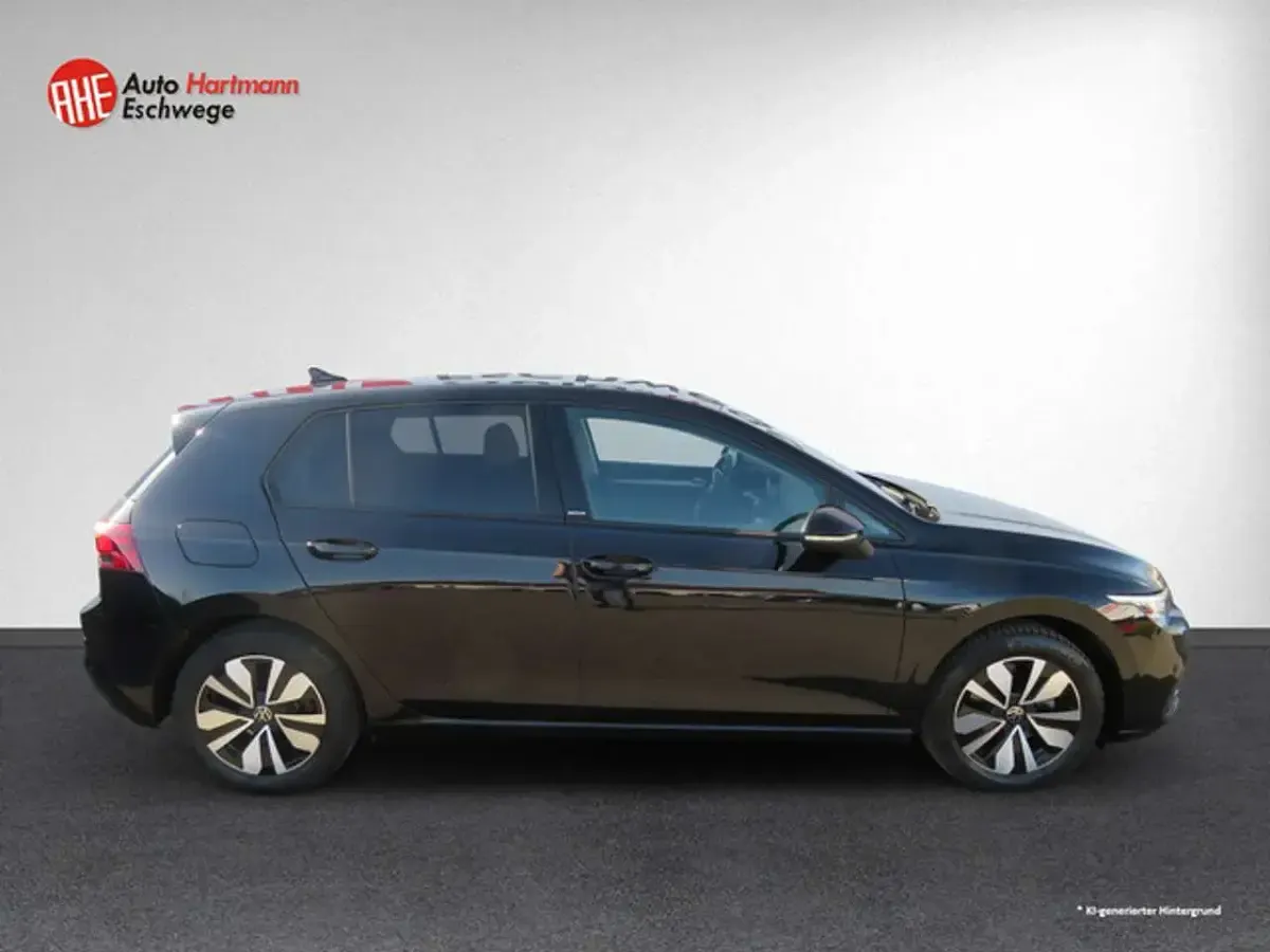 Gebraucht VW Golf VIII Move 150 PS (110 kW) 2024 Deep black perleffekt Limousine