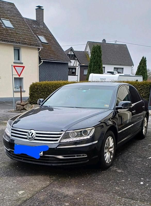 Schwarz Gebraucht 2012 VW Phaeton Limousine | 9.200 € (Fairer Preis) - Bild 1/4