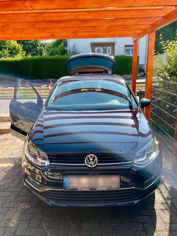 Schwarz Gebraucht 2016 VW Polo Allstar Kleinwagen | 11.900 € (Fairer Preis) - Bild 1/4