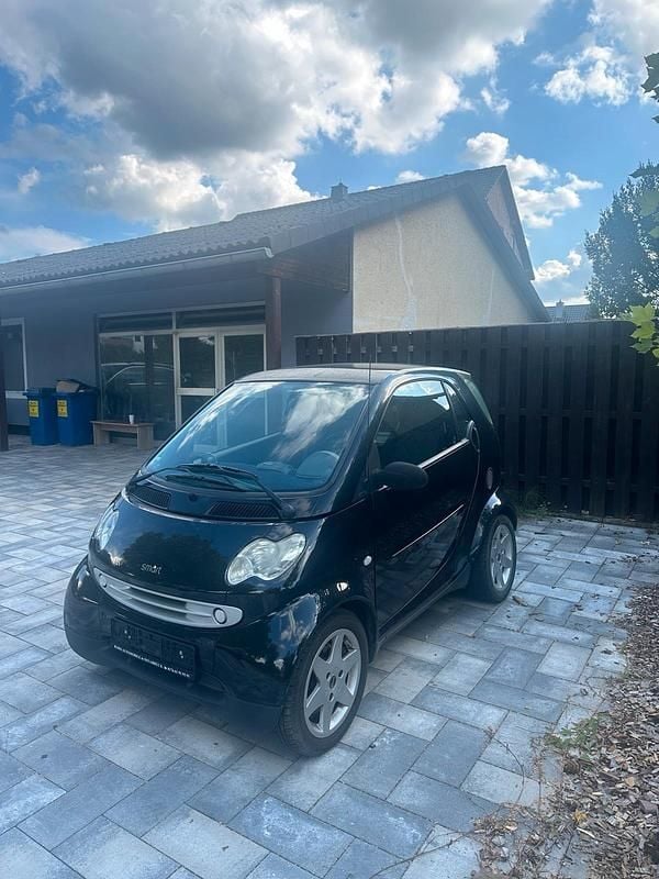 Schwarz Gebraucht 2003 Smart ForTwo Coupé Kleinwagen | 950 € (Guter Preis) - Bild 1/4