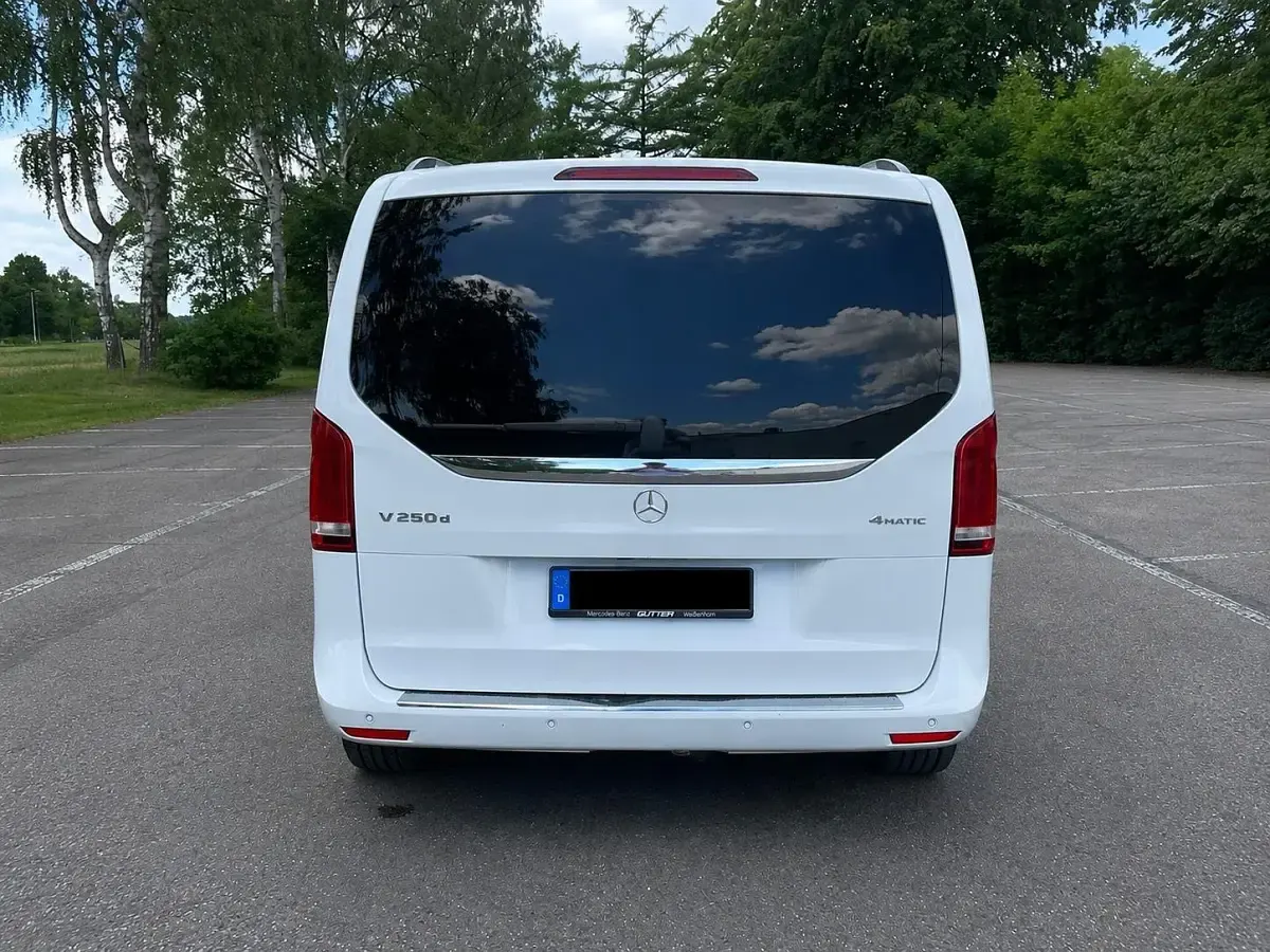 Gebraucht Mercedes V250 190 PS (139 kW) 2020 Weiß Van / Kleinbus