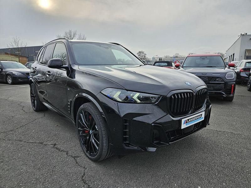 Neu BMW X5 M Sport 489 PS (359 kW) 2025 Schwarz SUV