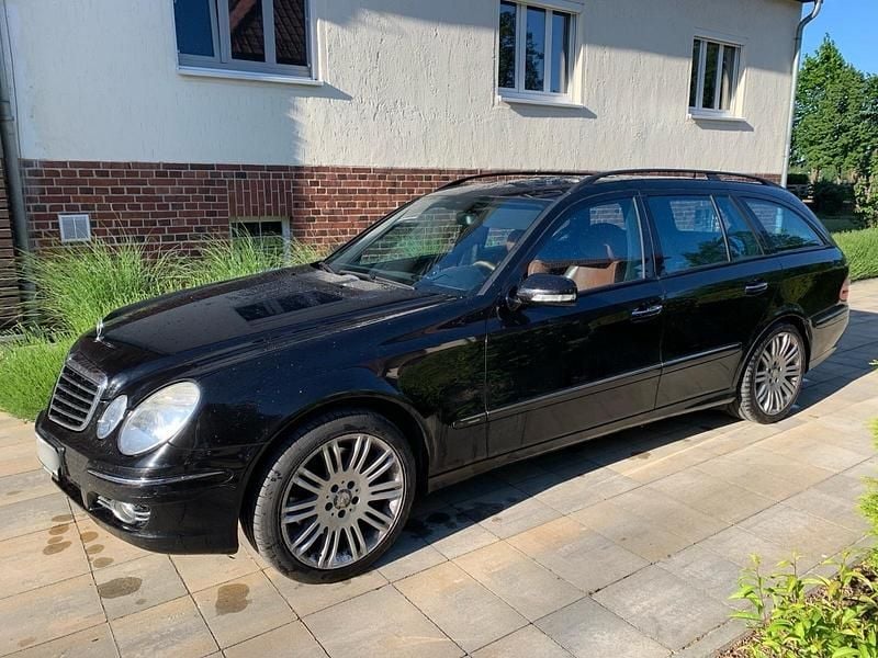 Gebraucht Mercedes E220 170 PS (125 kW) 2008 Schwarz Kombi
