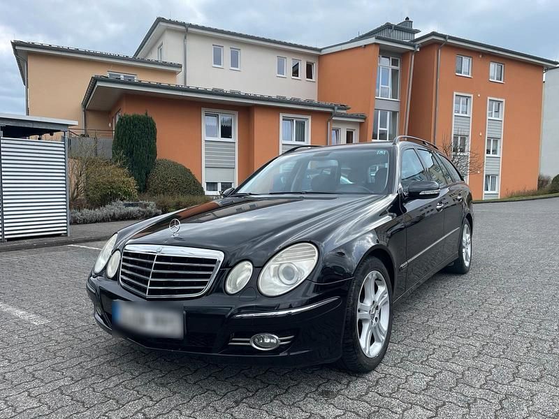Gebraucht Mercedes E280 Avantgarde 190 PS (139 kW) 2007 Schwarz Kombi