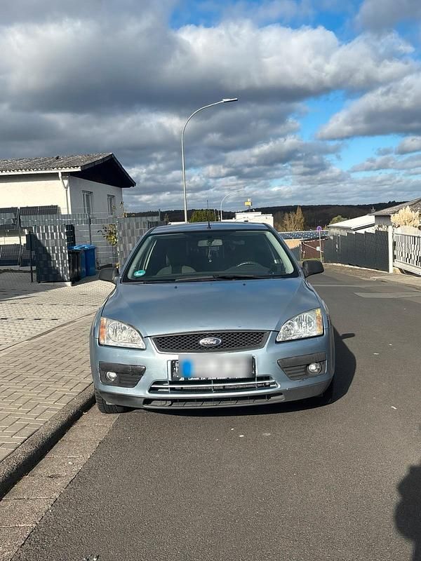 Blau Gebraucht 2006 Ford Focus Kleinwagen | 1.250 € (Fairer Preis) - Bild 1/4