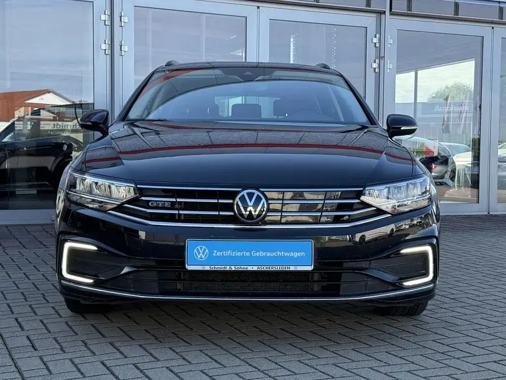 Gebraucht VW Passat GTE 218 PS (160 kW) 2021 Schwarz metallic Kombi