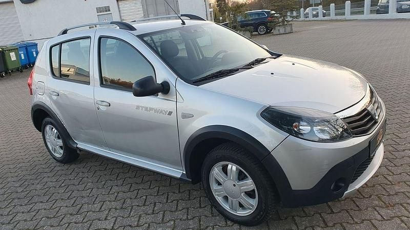Gebraucht Dacia Sandero Stepway 87 PS (63 kW) 2010 Grau Limousine