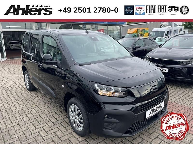 Neu Fiat Doblò 131 PS (96 kW) 2025 Schwarz Van / Kleinbus