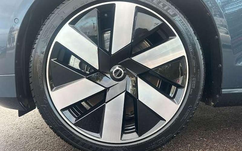 Gebraucht Volvo V60 Plus 350 PS (257 kW) 2025 Blau Kombi