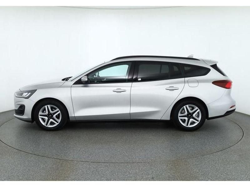 Używany Ford Focus 120 KM (88 kW) 2022 Srebrny Kombi
