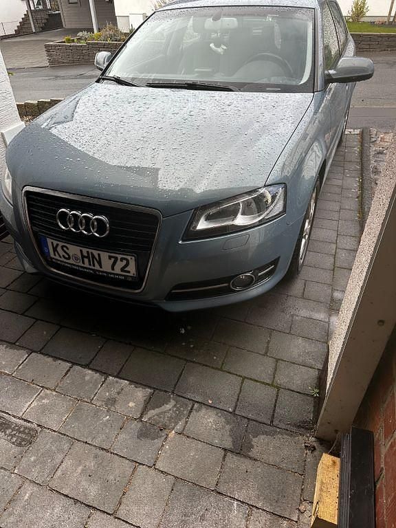 Gebraucht Audi A3 Ambiente 125 PS (91 kW) 2011 Blau Kleinwagen