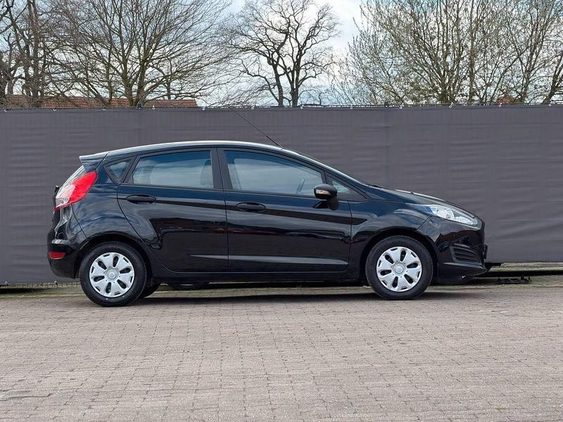 Gebraucht Ford Fiesta Ambiente 60 PS (44 kW) 2017 Schwarz Limousine
