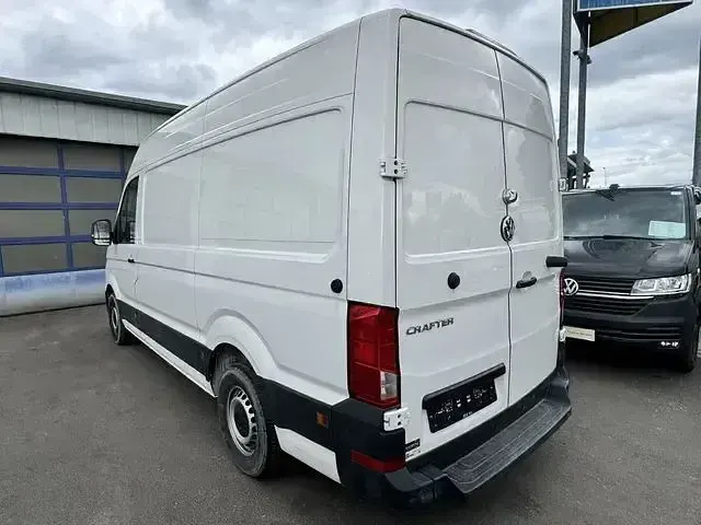 Gebraucht VW Crafter 140 PS (102 kW) 2022 Candyweiß Van