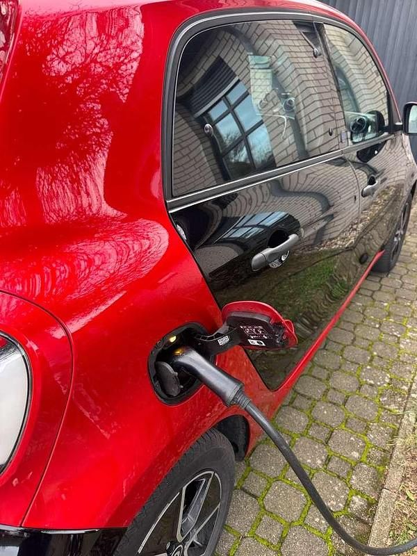 Gebraucht Smart ForFour Electric Drive 60 kW (82 PS) 2021 Schwarz Limousine