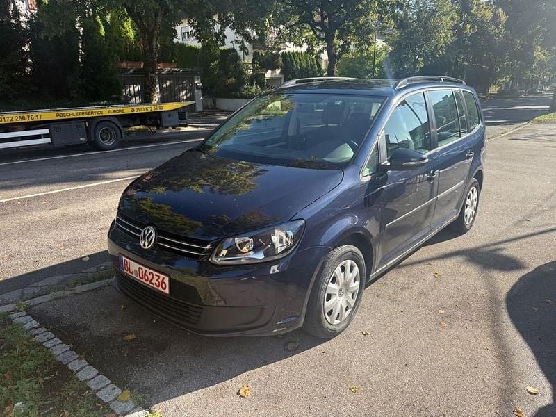 Blau Gebraucht 2010 VW Touran Trendline Van / Kleinbus | 3.750 € (Guter Preis) - Bild 1/4