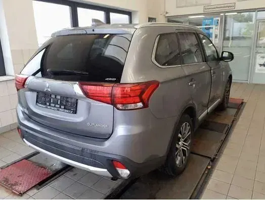 Gebraucht Mitsubishi Outlander Edition+ 150 PS (110 kW) 2018 Grau SUV