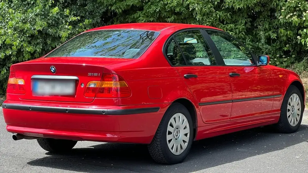 Gebraucht BMW 316 116 PS (85 kW) 2003 Rot Limousine