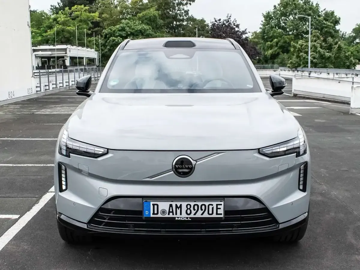 Gebraucht Volvo EX90 Performance 380 kW (517 PS) 2025 Vapour grey uni SUV