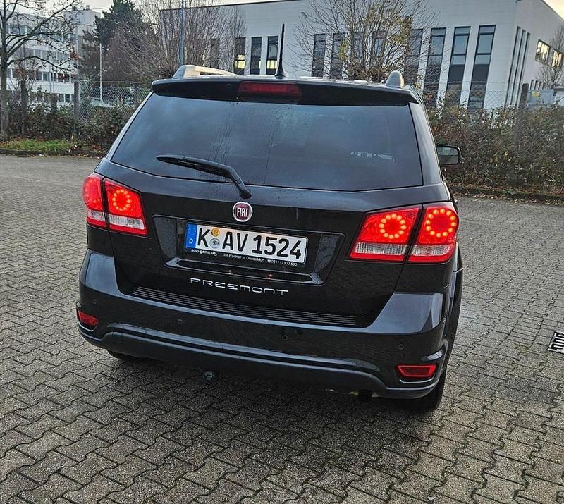 Gebraucht Fiat Freemont Lounge 170 PS (125 kW) 2014 Schwarz SUV