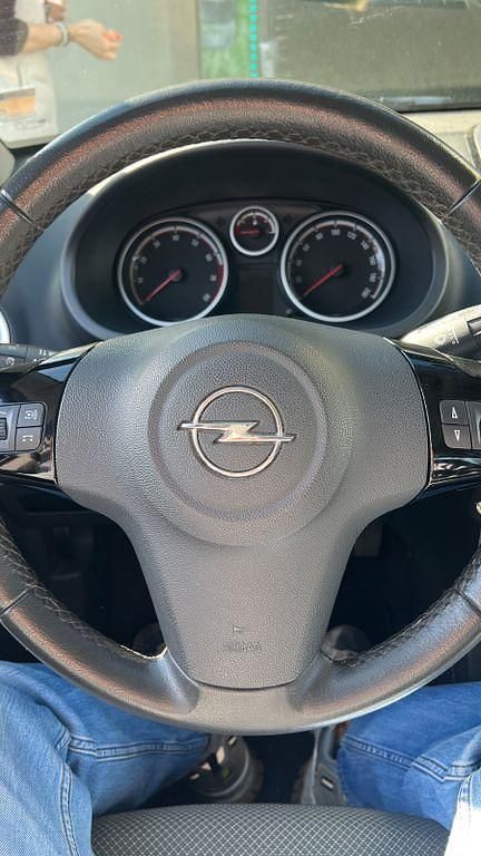 Gebraucht Opel Corsa Innovation 90 PS (66 kW) 2009 Schwarz Kleinwagen