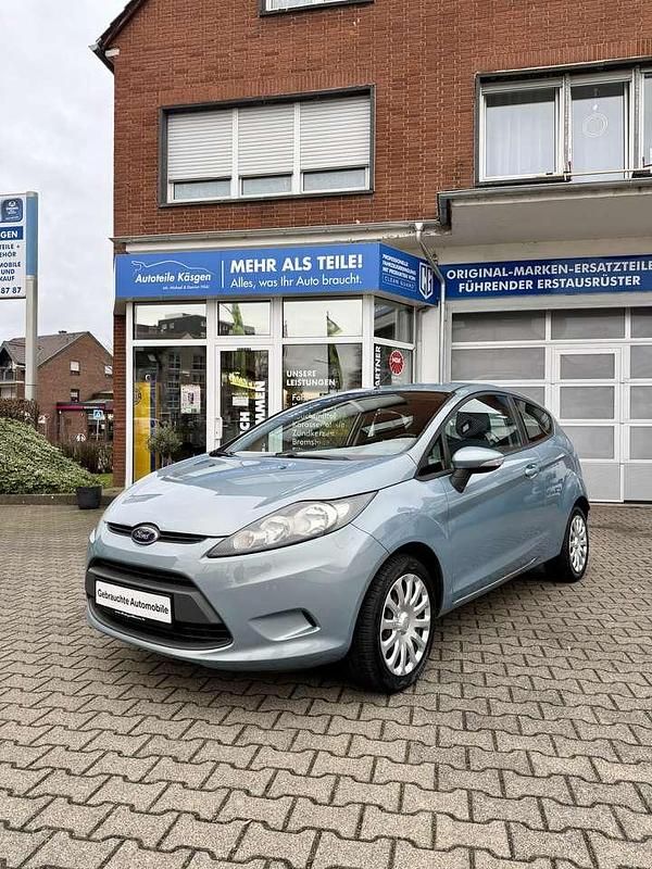 Gebraucht Ford Fiesta Trend 60 PS (44 kW) 2010 Avalongrau Kleinwagen