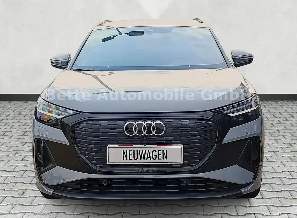 Neu Audi Q4 e-tron S-Line 210 kW (286 PS) 2026 Grau SUV