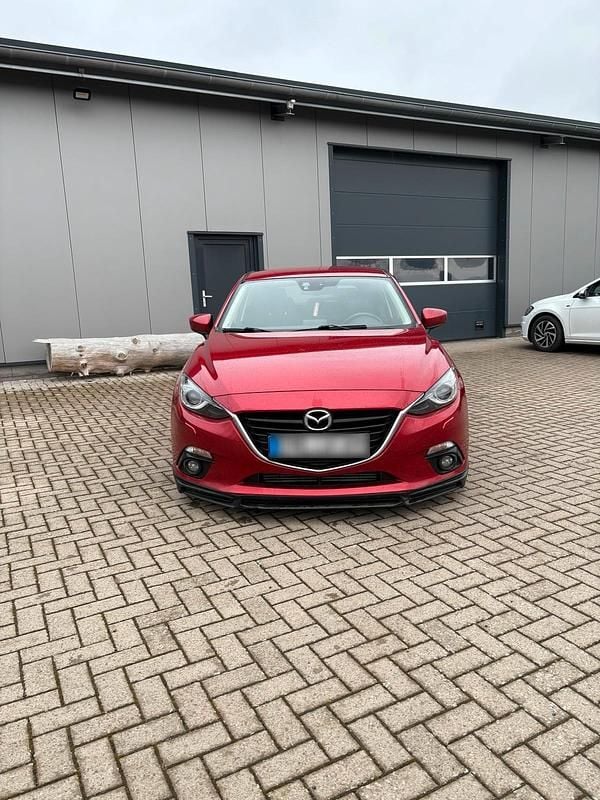 Gebraucht Mazda 3 Edition 150 PS (110 kW) 2016 Rot Limousine