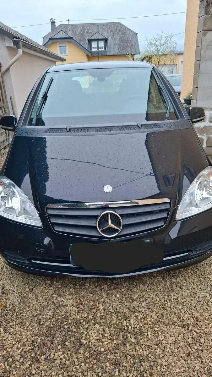 Gebraucht Mercedes A160 Elegance 95 PS (69 kW) 2012 Schwarz Kleinwagen