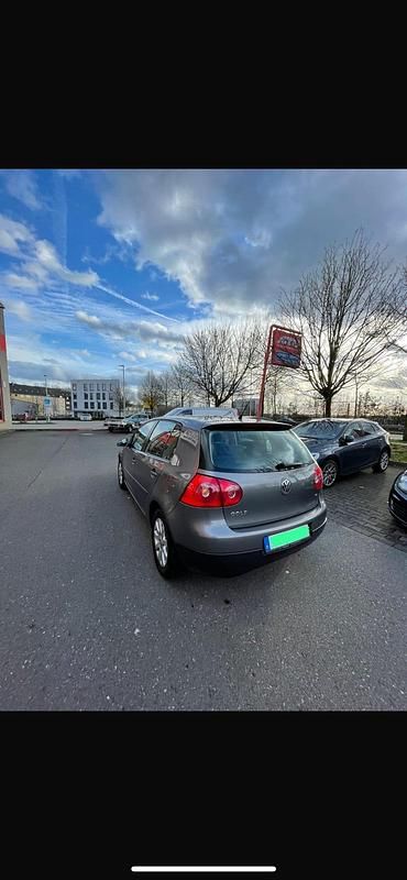 Gebraucht 2005 VW Golf V Kleinwagen | 1.280 € (Guter Preis) - Bild 1/4