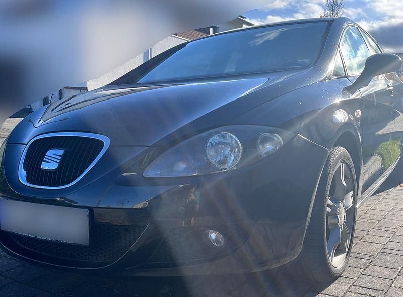 Schwarz Gebraucht 2008 Seat Leon Limousine | 3.800 € (Fairer Preis) - Bild 1/4