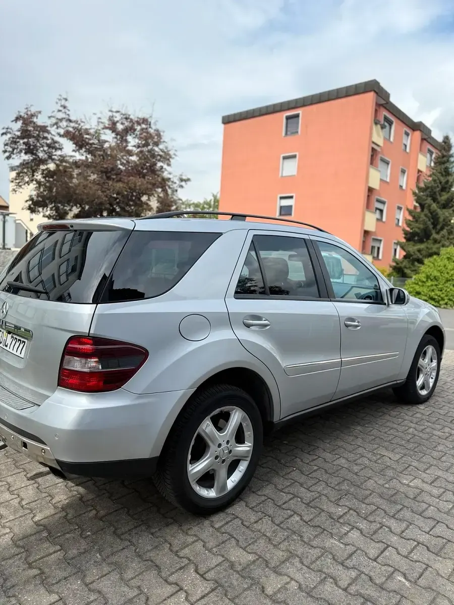 Gebraucht Mercedes ML320 224 PS (164 kW) 2006 SUV
