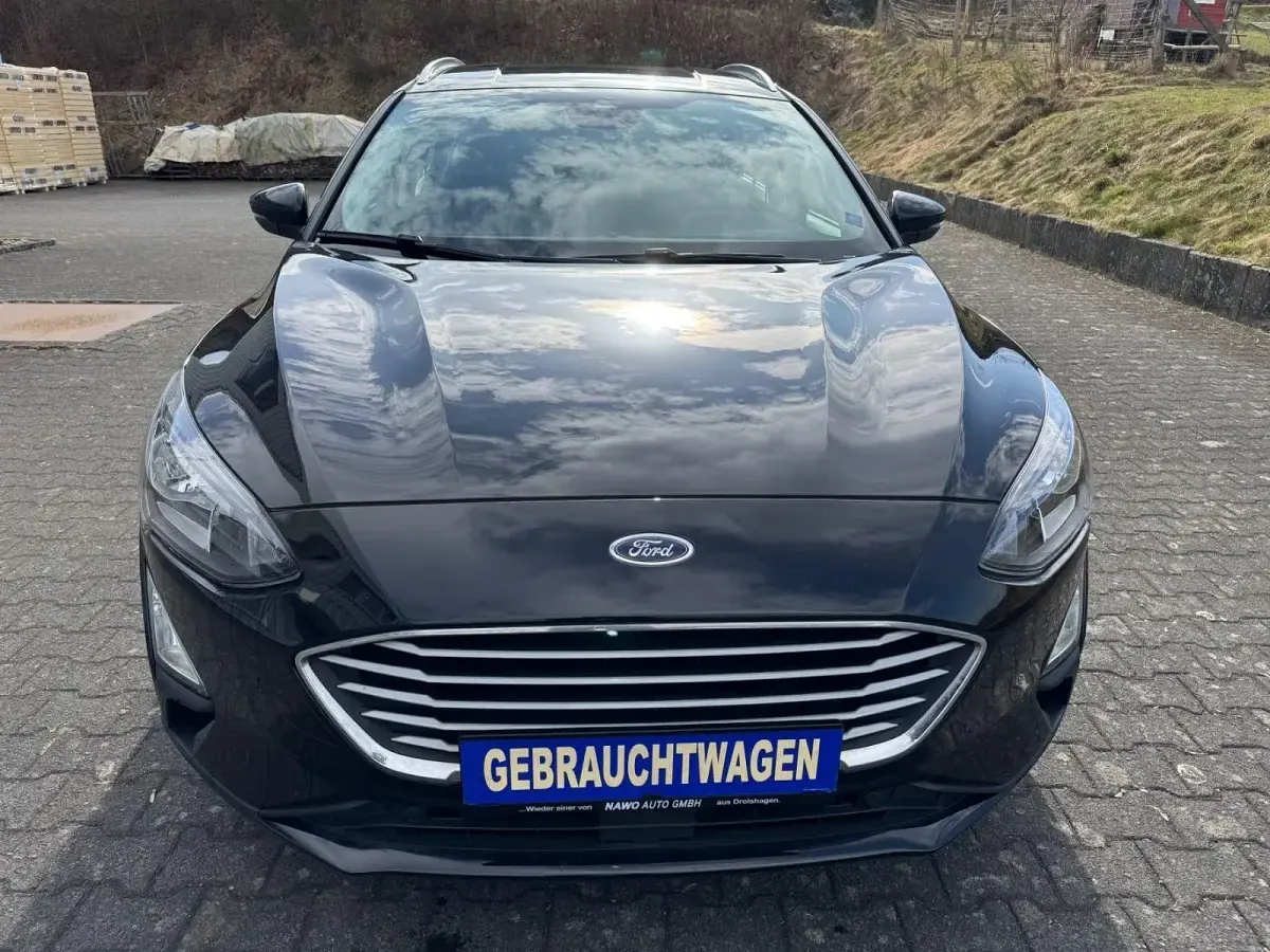 Gebraucht Ford Focus Cool & Connect 120 PS (88 kW) 2021 Schwarz Kombi