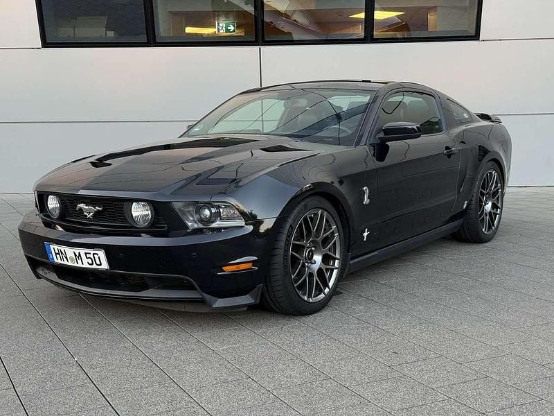 Schwarz Gebraucht 2011 Ford Mustang Coupé | 29.900 € - Bild 1/4