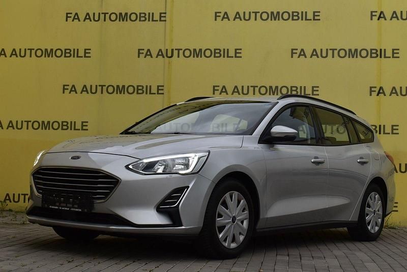 Grau Gebraucht 2019 Ford Focus Trend Kombi | 11.900 € (Superpreis) - Bild 1/4