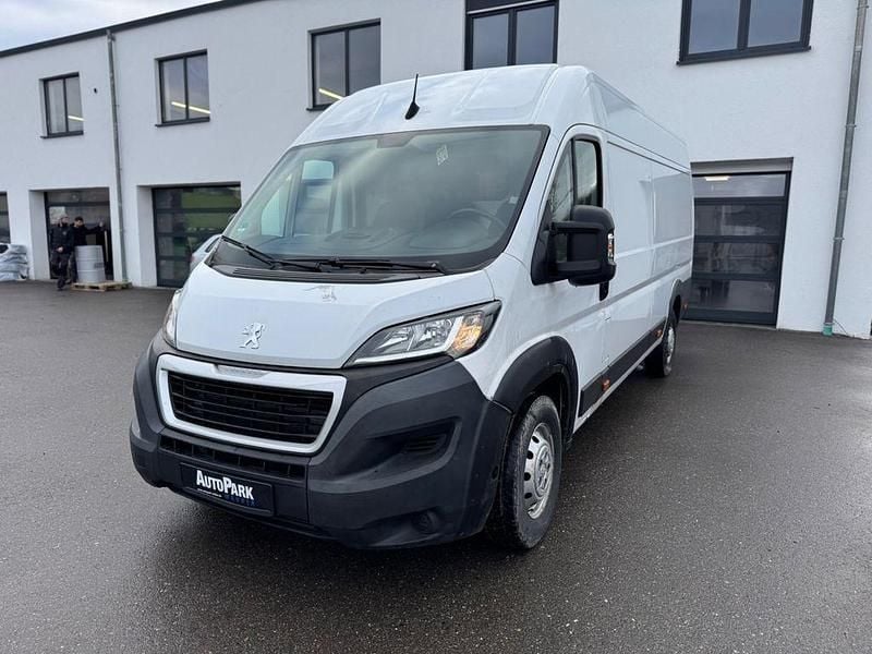 Gebraucht Peugeot Boxer S 140 PS (102 kW) 2021 Weiß Van