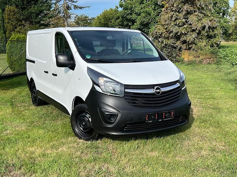 Weiß Gebraucht 2015 Opel Vivaro Van | 9.490 € (Superpreis) - Bild 1/4