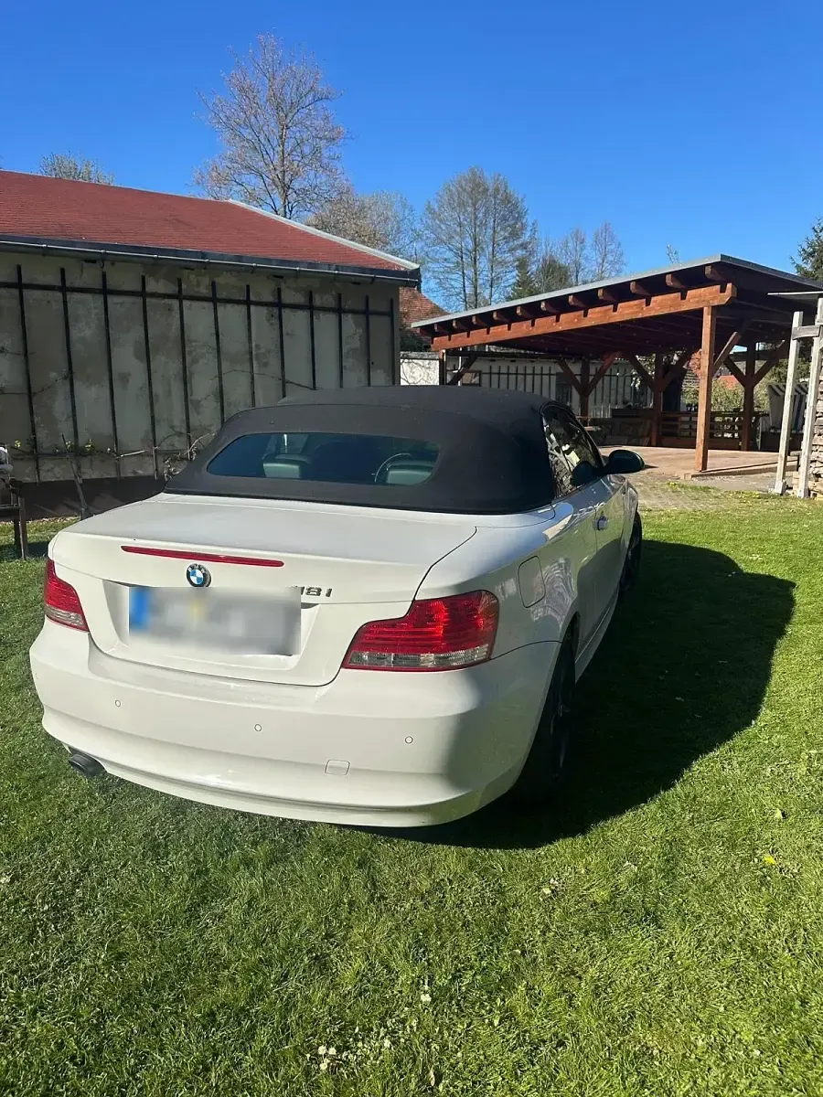 Gebraucht BMW 118 Cabriolet 136 PS (100 kW) 2008 Weiß Cabrio
