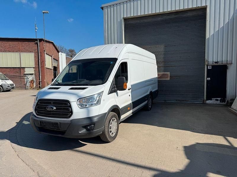 Gebraucht Ford Transit Trend 131 PS (96 kW) 2018 Weiß Limousine
