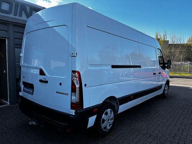 Second-hand Renault Master 150 CP (110 kW) 2021 Alb Monovolum
