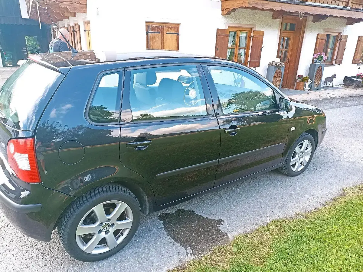 Gebraucht VW Polo 100 PS (73 kW) 2002 Schwarz Kleinwagen