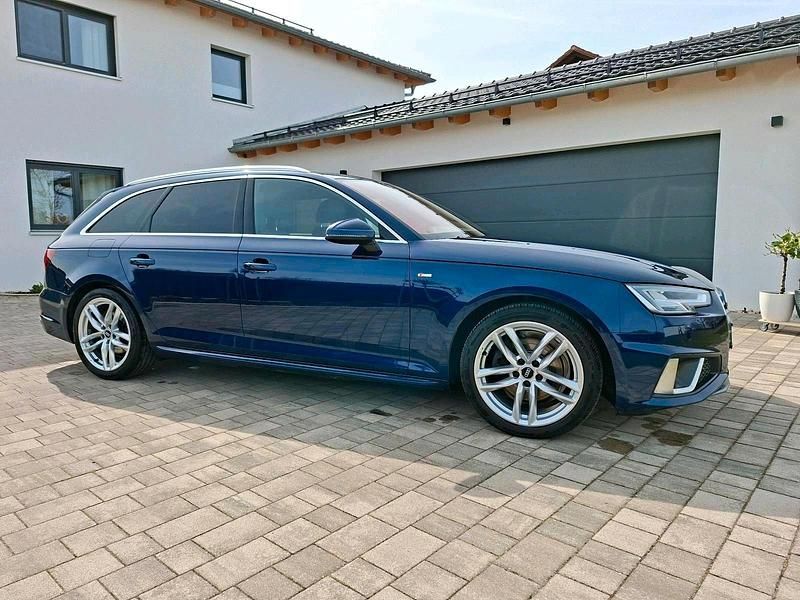Gebraucht Audi A4 S-Line 190 PS (139 kW) 2019 Blau Kombi