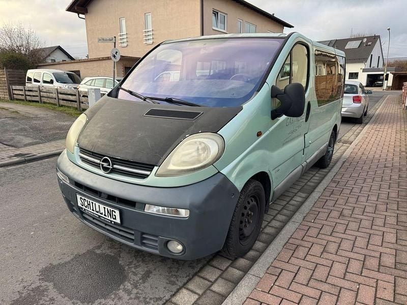 Gebraucht Opel Vivaro 120 PS (88 kW) 2003 Grün Van / Kleinbus