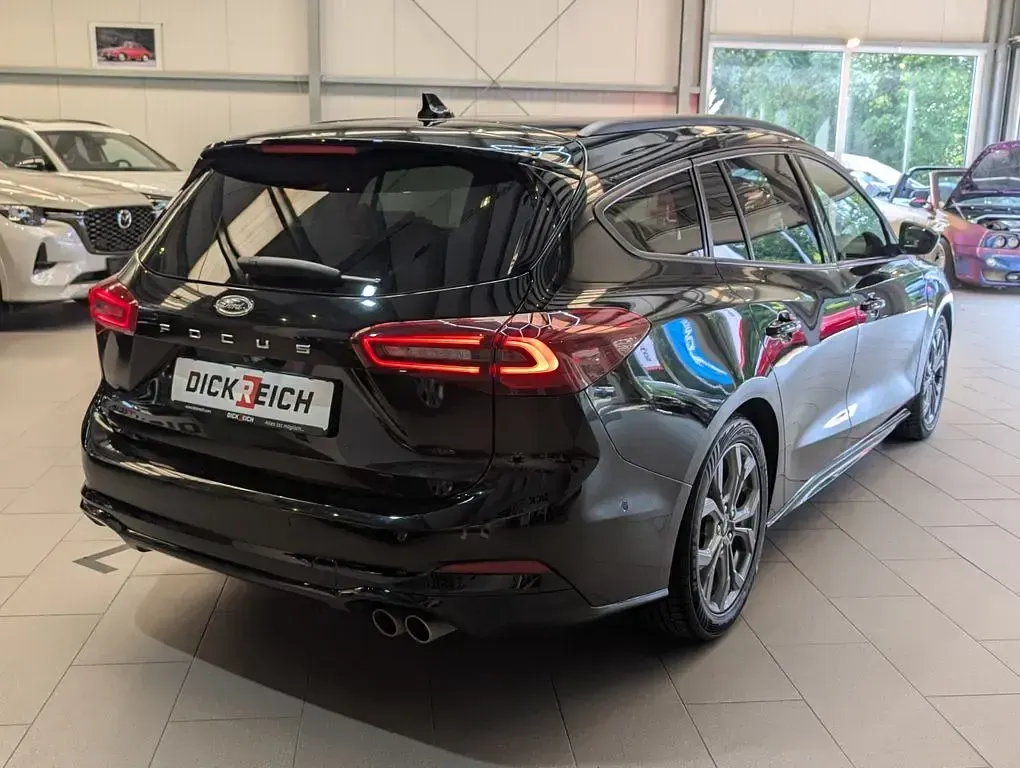 Gebraucht Ford Focus ST-Line 155 PS (114 kW) 2024 Weiß Limousine