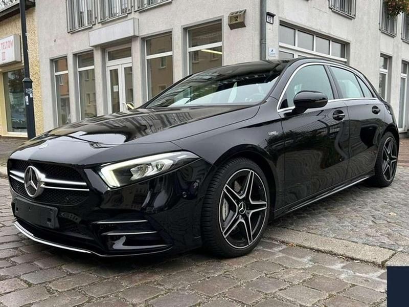 Nachtschwarz Gebraucht 2020 Mercedes A35 AMG AMG Limousine | 33.780 € (Guter Preis) - Bild 1/4