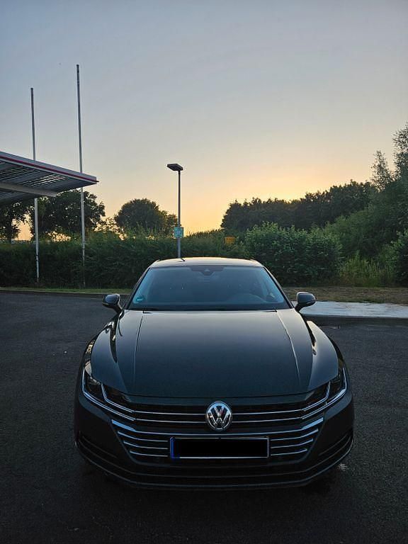 Gebraucht VW Arteon 150 PS (110 kW) 2017 Grau Kleinwagen