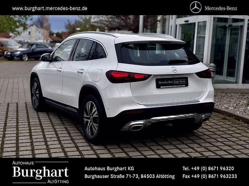 Usata Mercedes GLA200 Progressive 163 CV (119 kW) 2025 Bianco SUV