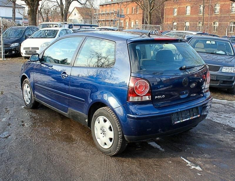 Gebraucht VW Polo Comfortline 75 PS (55 kW) 2006 Blau Kleinwagen
